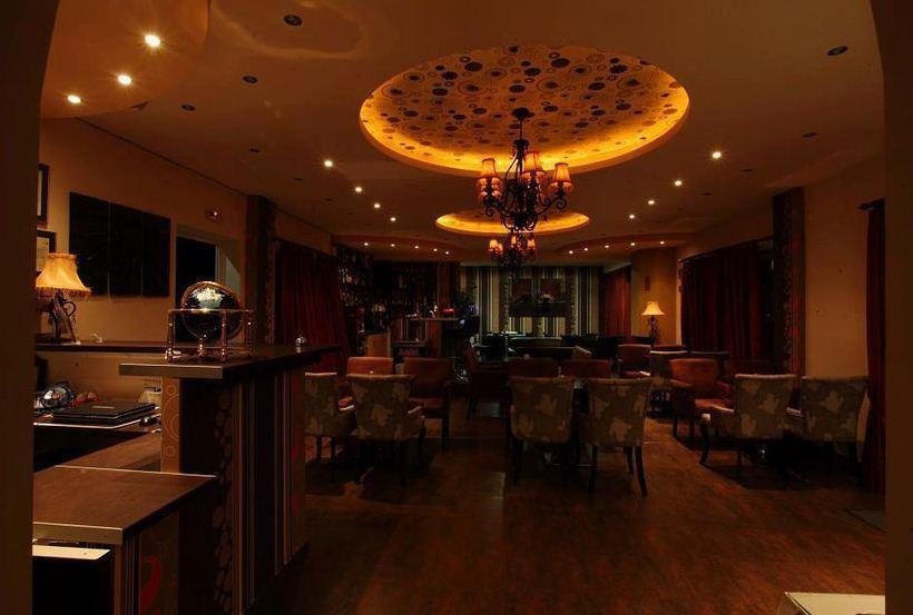 Pantheon Hotel & Suites Nerotriviá Zewnętrze zdjęcie